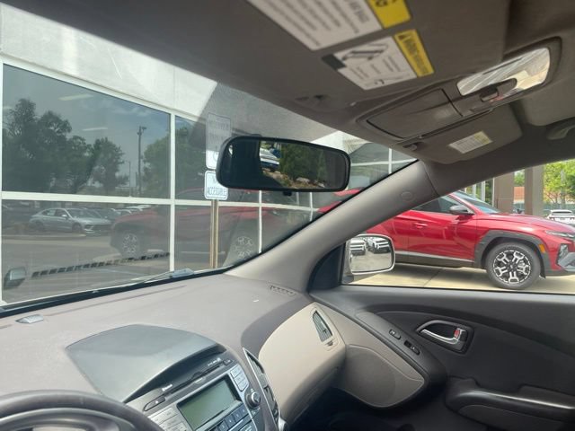 Used 2010 Hyundai Tucson Limited AWD/4WD image 24