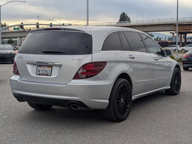 Used 2010 Mercedes-Benz R 350 4MATIC image 4