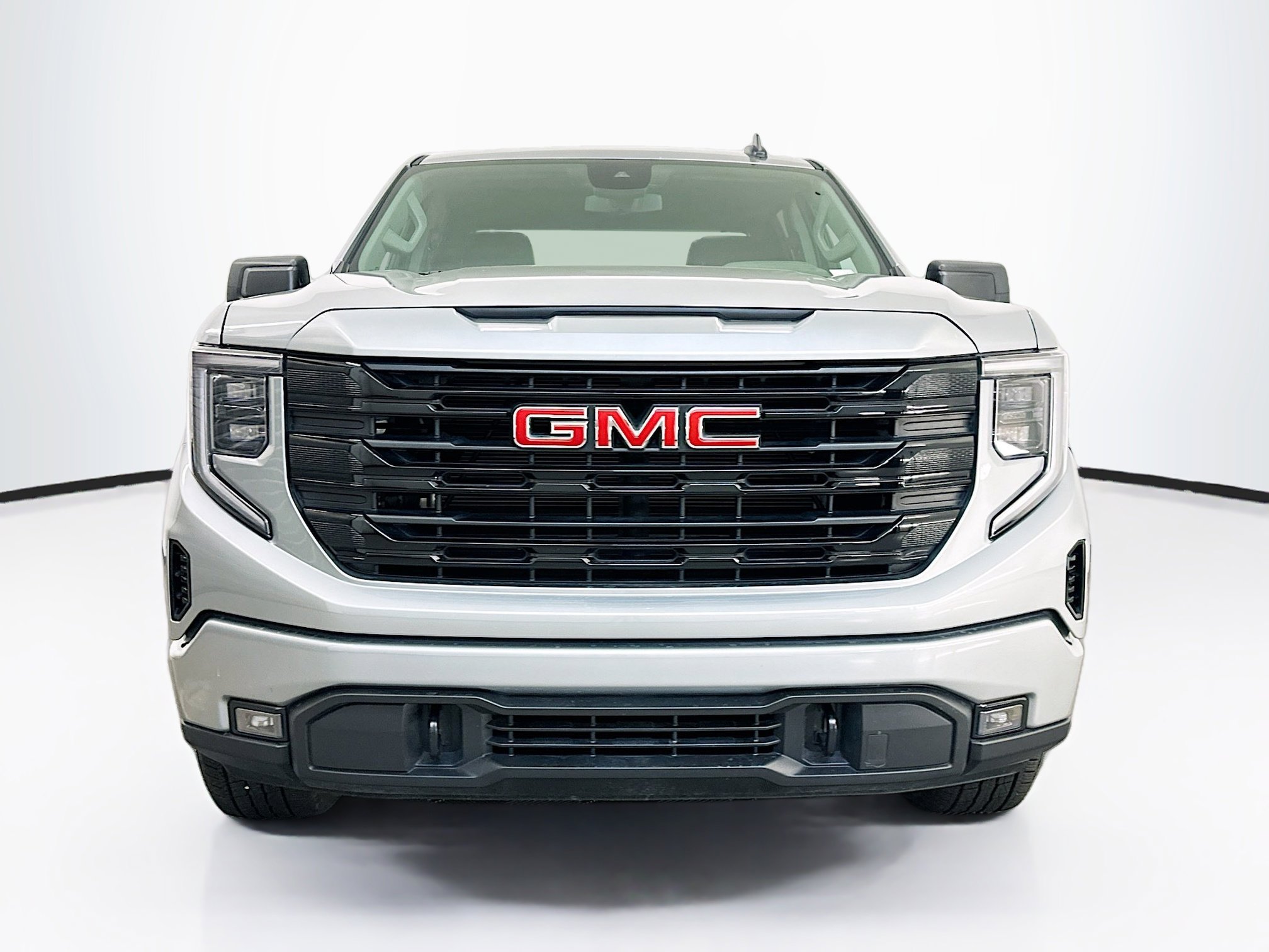Used 2024 GMC Sierra 1500 Elevation image 2