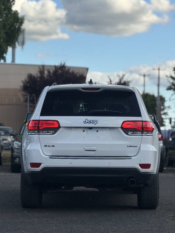 Used 2018 Jeep Grand Cherokee Limited AWD/4WD image 7