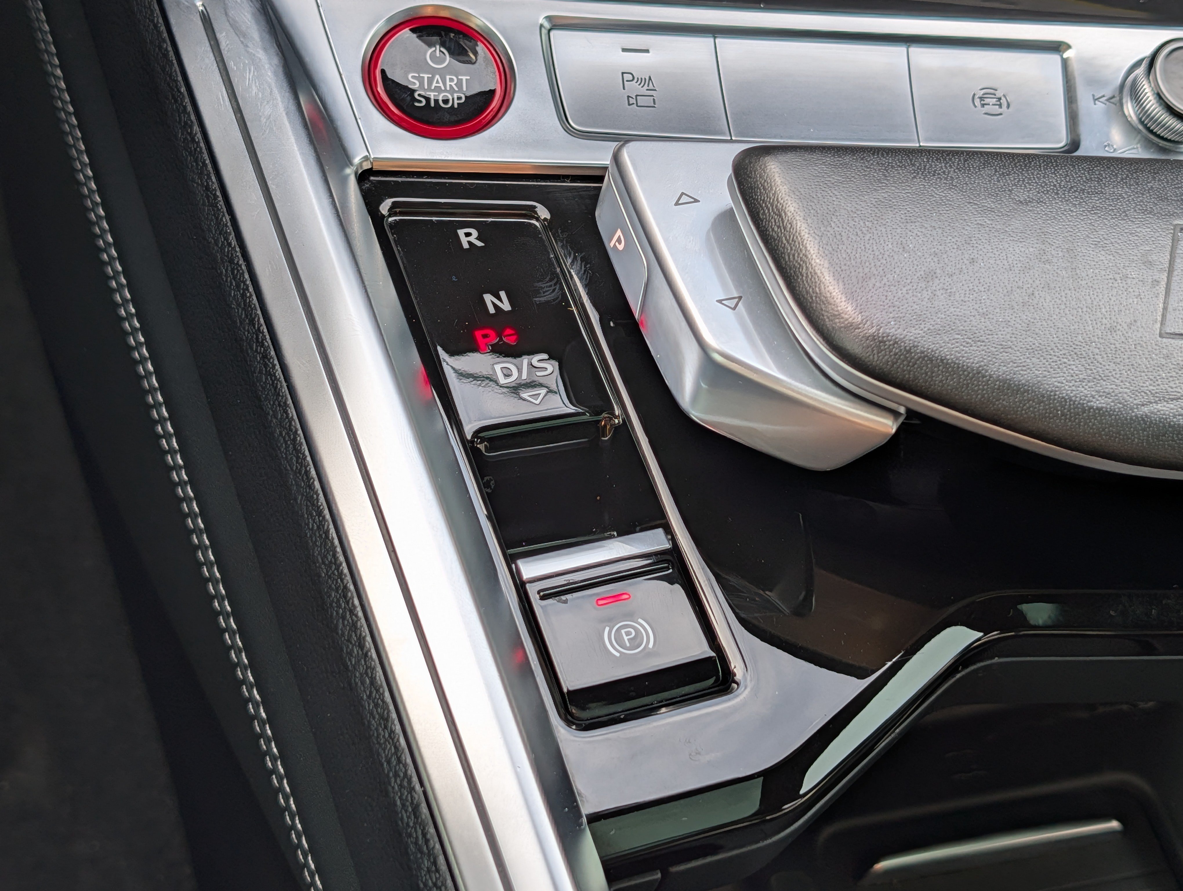 Used 2023 Audi e-tron S Prestige w/ Prestige Package AWD/4WD image 24