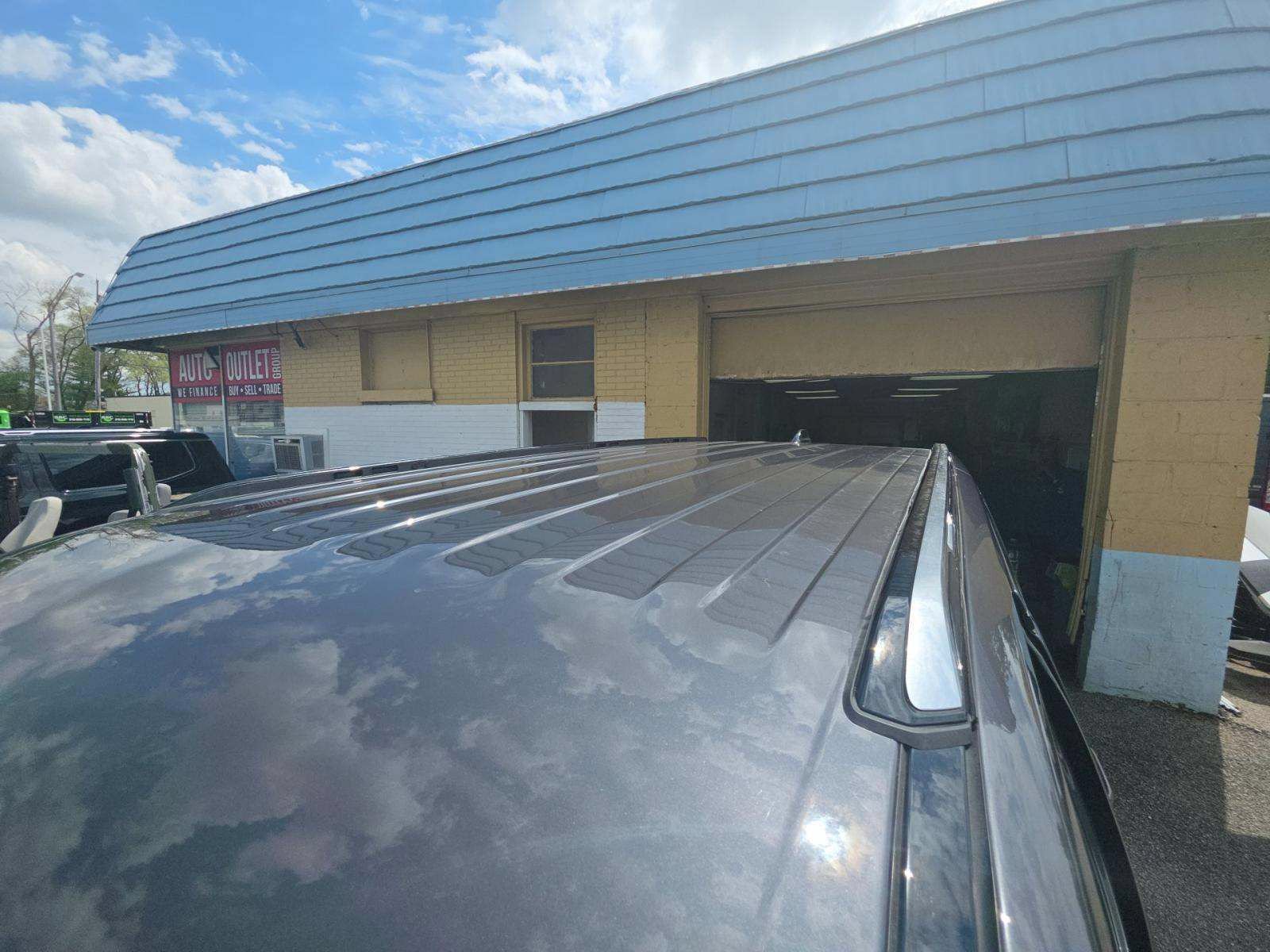 Used 2025 Jeep Wagoneer Series II RWD image 31