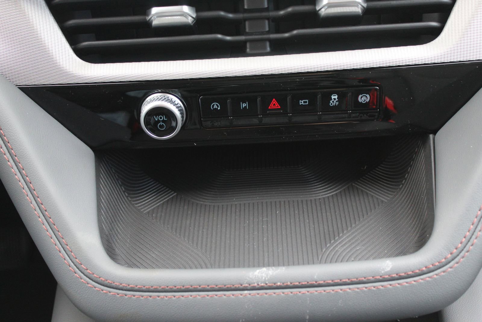 New 2026 Ford Explorer Active image 33