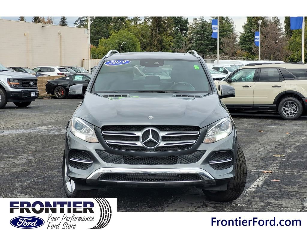 Used 2019 Mercedes-Benz GLE 400 4MATIC image 3