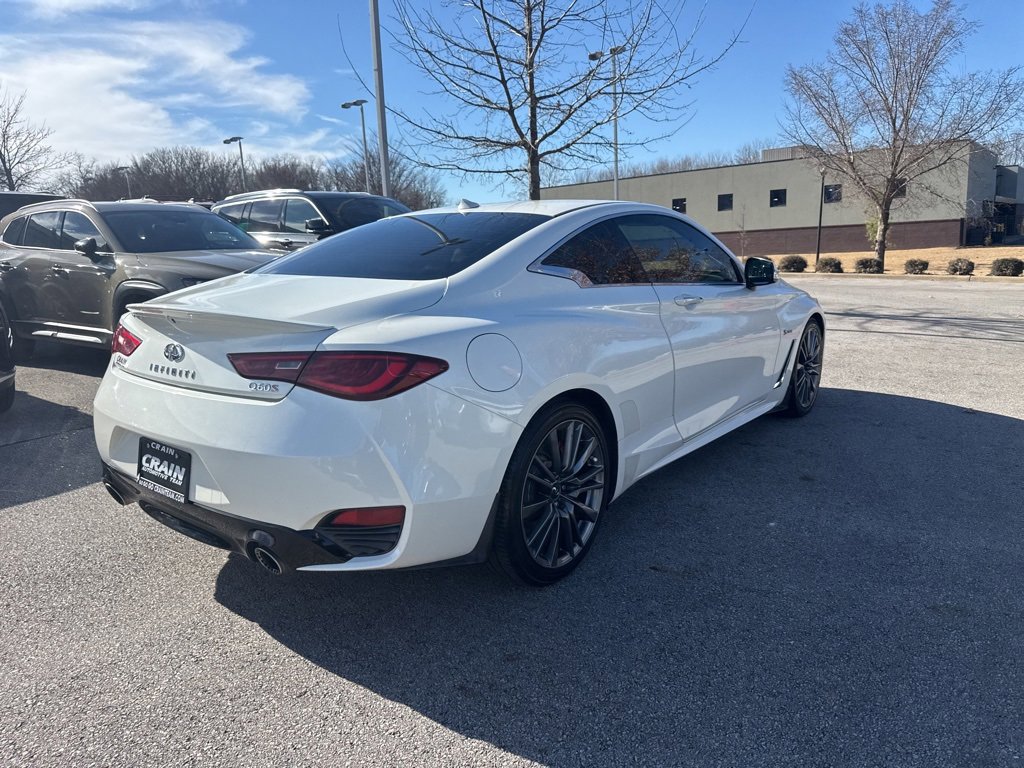 Used 2017 INFINITI Q60 Red Sport 400 image 3