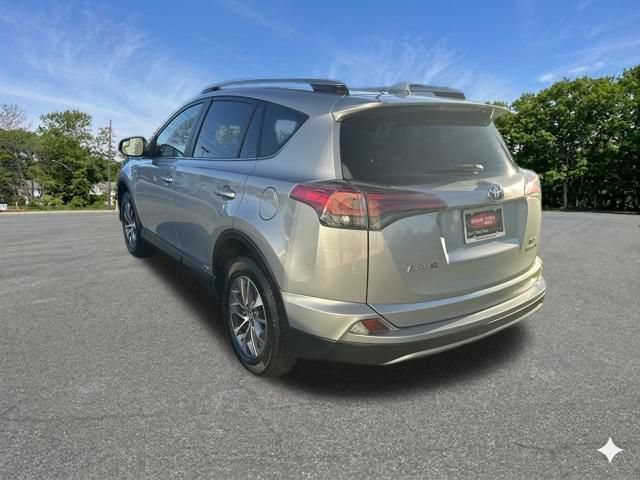 Used 2017 Toyota RAV4 XLE w/ Carpet Mat Package AWD/4WD image 4