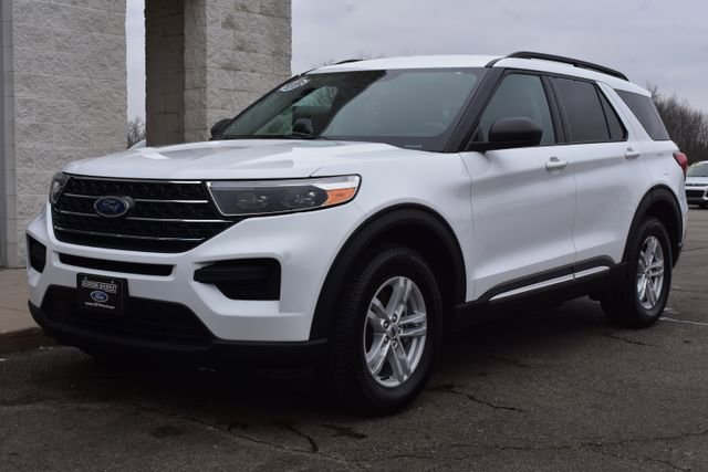 Used 2023 Ford Explorer XLT image 8