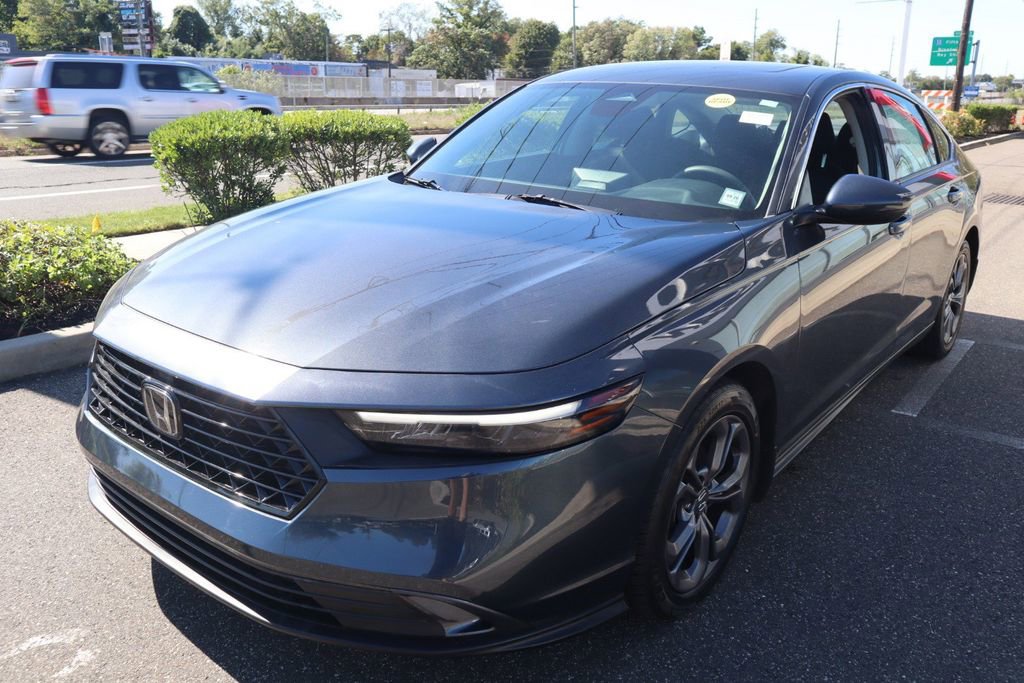 Used 2023 Honda Accord EX image 8