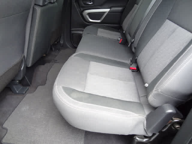 Used 2023 Nissan Titan SV AWD/4WD image 7