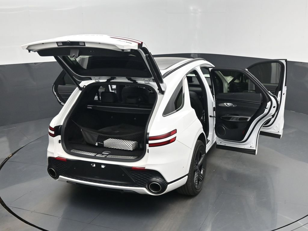 Used 2025 Genesis GV70 3.5T Sport w/ Sport Prestige Package image 29