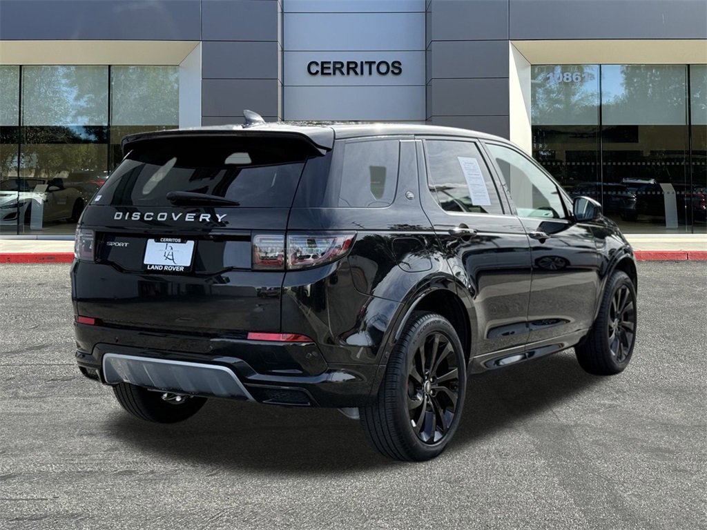Used 2025 Land Rover Discovery Sport S image 6