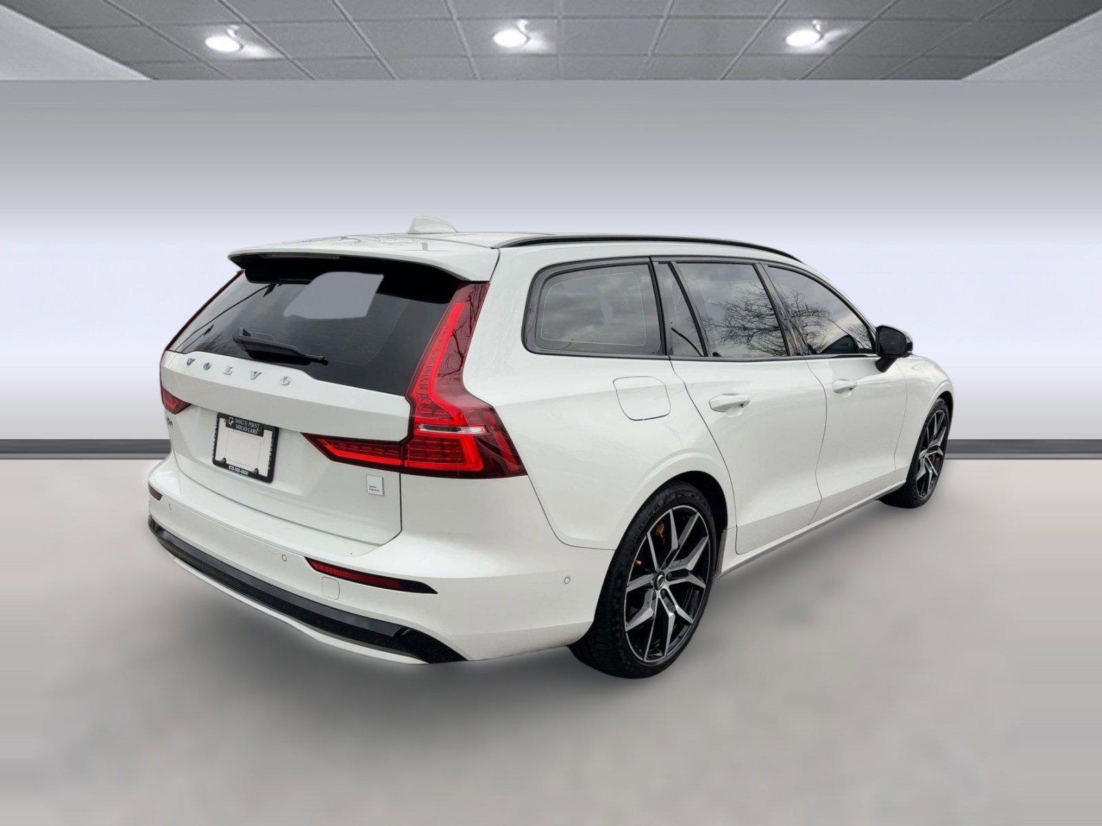 Certified 2024 Volvo V60 T8 Polestar image 9