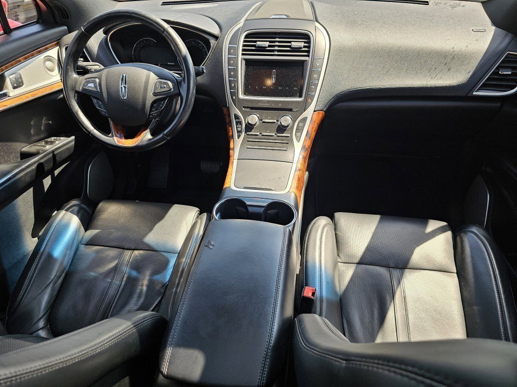 Used 2016 Lincoln MKX Reserve w/ Luxury Package image 25