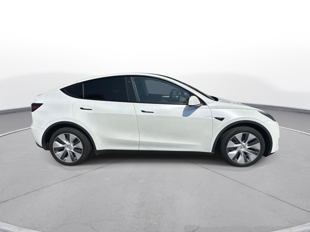 Used 2023 Tesla Model Y Long Range AWD/4WD image 5