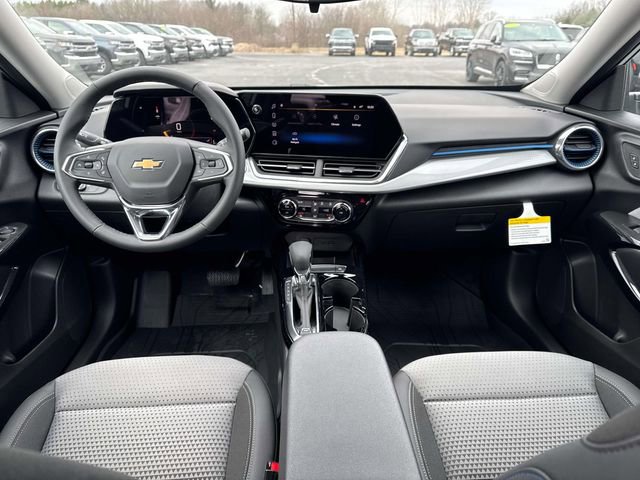 New 2025 Chevrolet Trax LT w/ Driver Confidence Package image 13