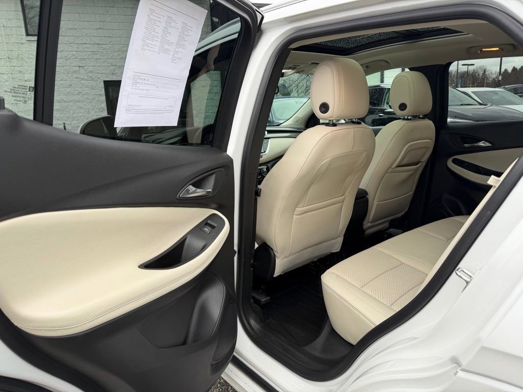 Certified 2021 Buick Encore GX Essence w/ Advanced Technology Package image 3