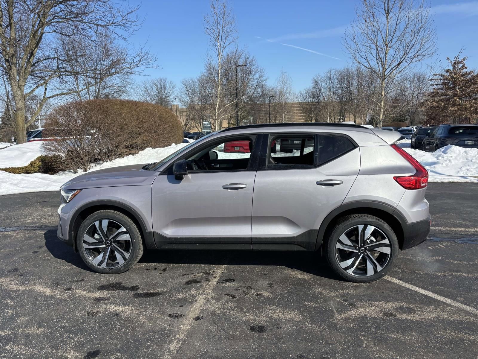 New 2026 Volvo XC40 B5 Ultra w/ Protection Package Premier AWD/4WD image 4