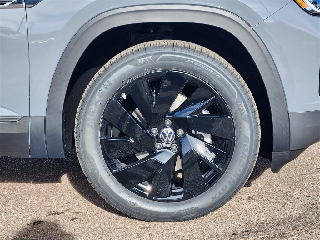 New 2026 Volkswagen Atlas Cross Sport SE image 28