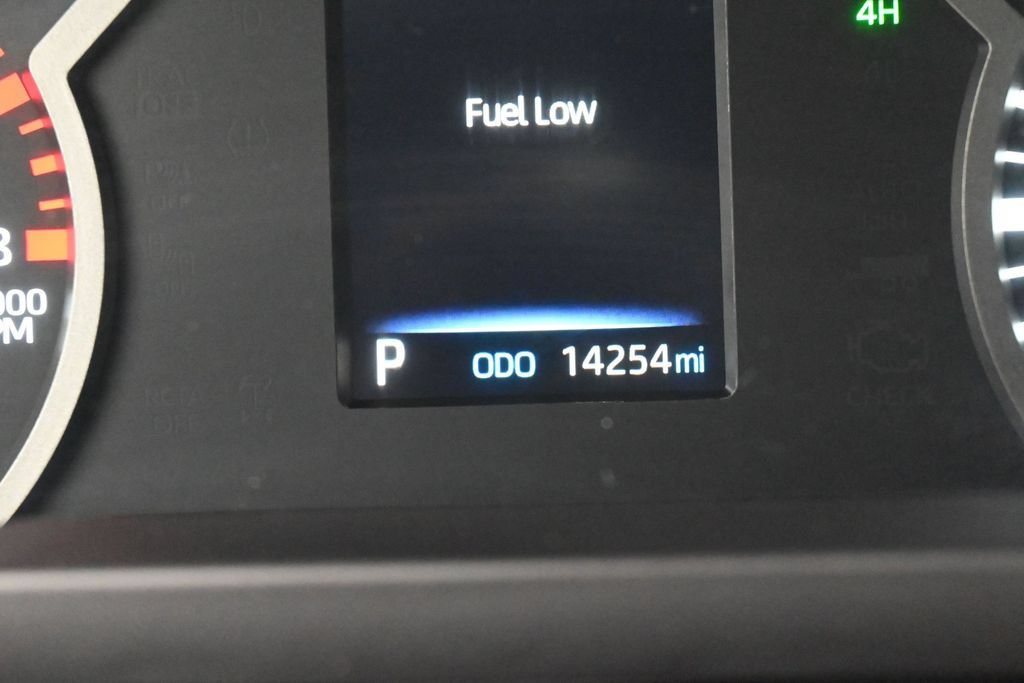 Used 2025 Toyota Tundra SR5 w/ SR5 Convenience Package AWD/4WD image 26