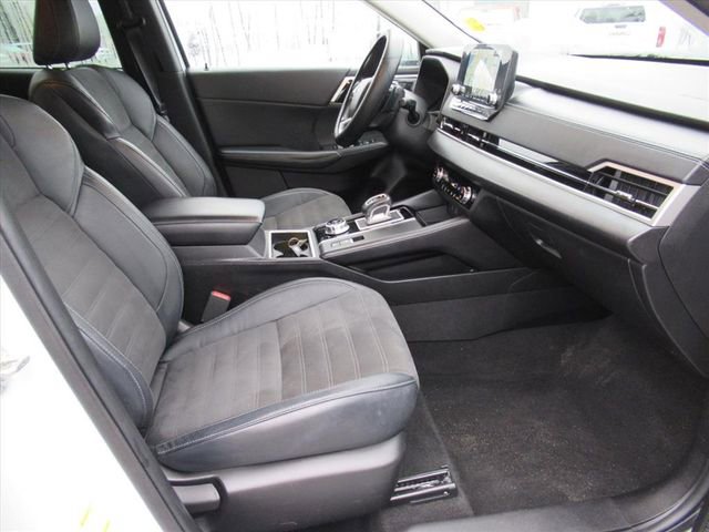 Used 2022 Mitsubishi Outlander SE image 10