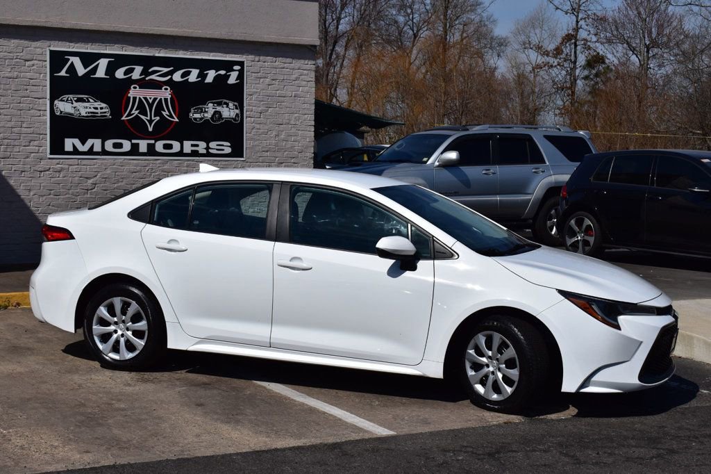 Used 2022 Toyota Corolla LE image 4