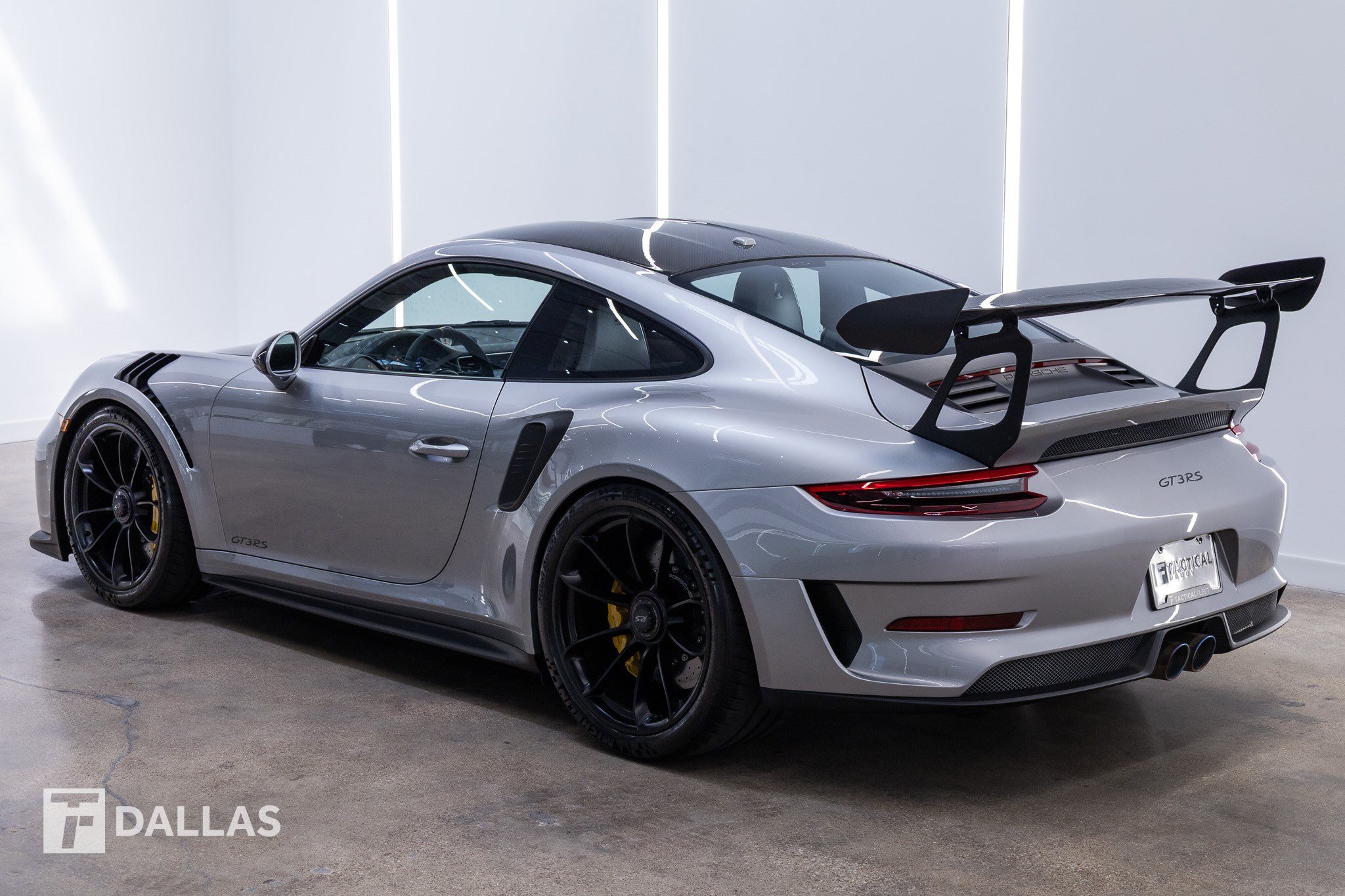 Used 2019 Porsche 911 GT3 RS RWD image 9