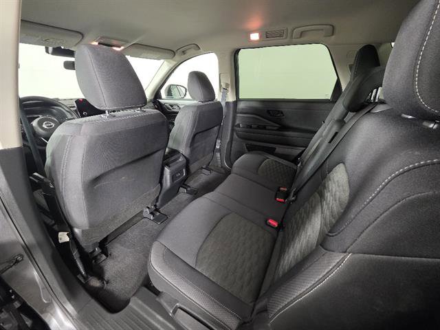 Used 2024 Nissan Pathfinder S AWD/4WD image 27