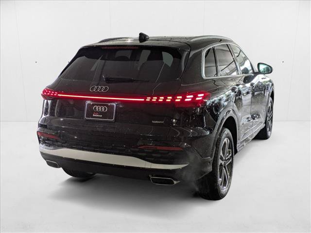 New 2025 Audi Q5 Premium Plus w/ Premium Plus AWD/4WD video 2