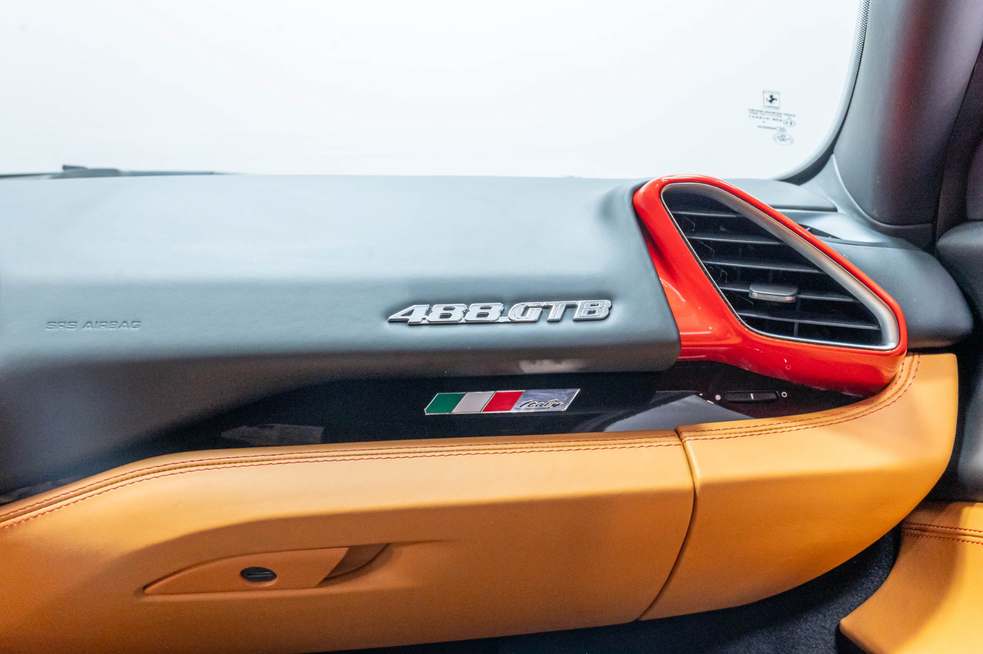 Used 2016 Ferrari 488 GTB RWD image 39