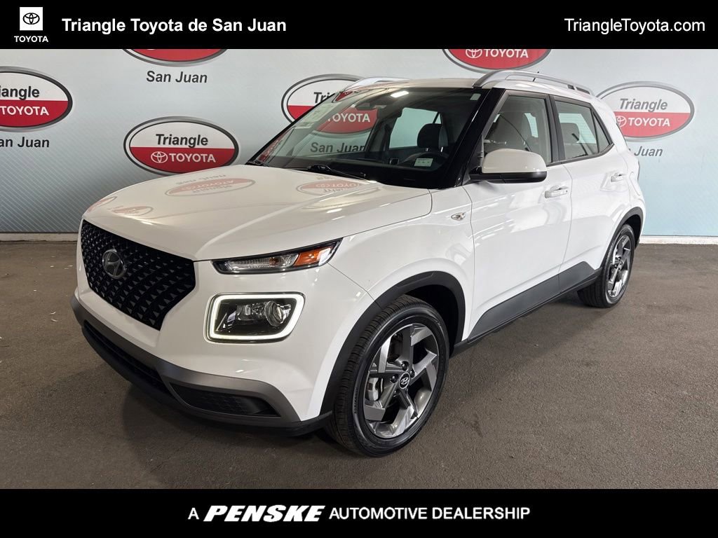 Used 2024 Hyundai Venue Limited FWD image 1