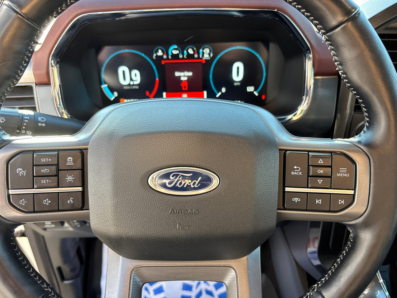 Used 2022 Ford F150 Lariat w/ Equipment Group 502A High image 17