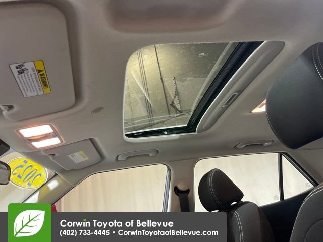 Used 2025 Hyundai Venue SEL image 20