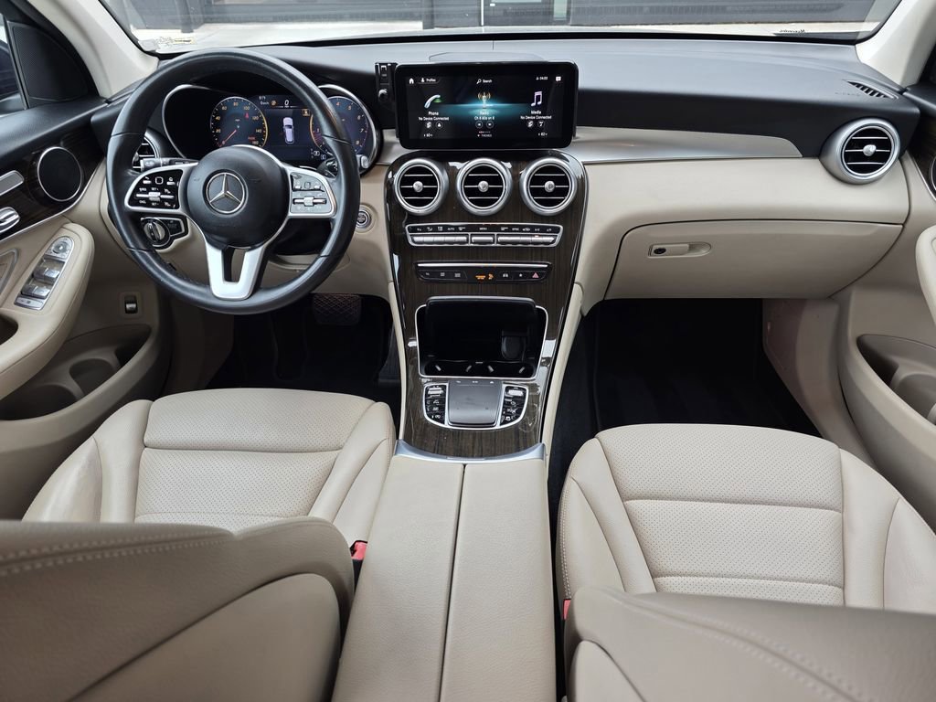 Used 2022 Mercedes-Benz GLC 300 w/ Premium Package Lite image 7
