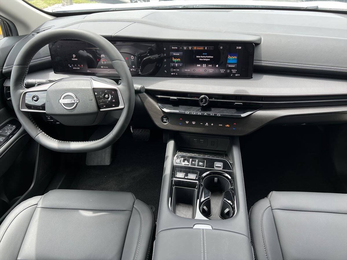 Used 2025 Nissan Murano SV FWD image 10