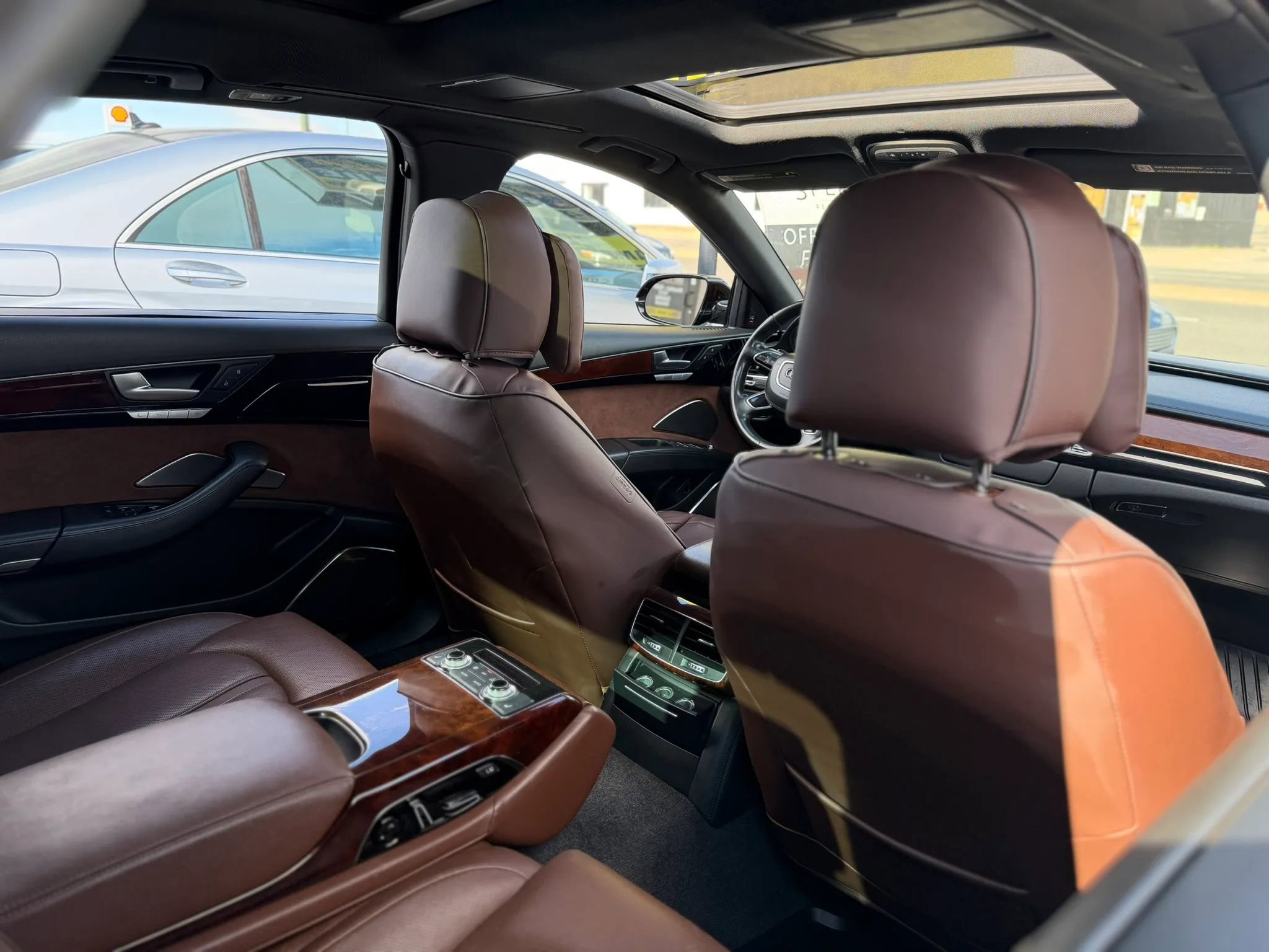 Used 2012 Audi A8 L 4.2 image 40