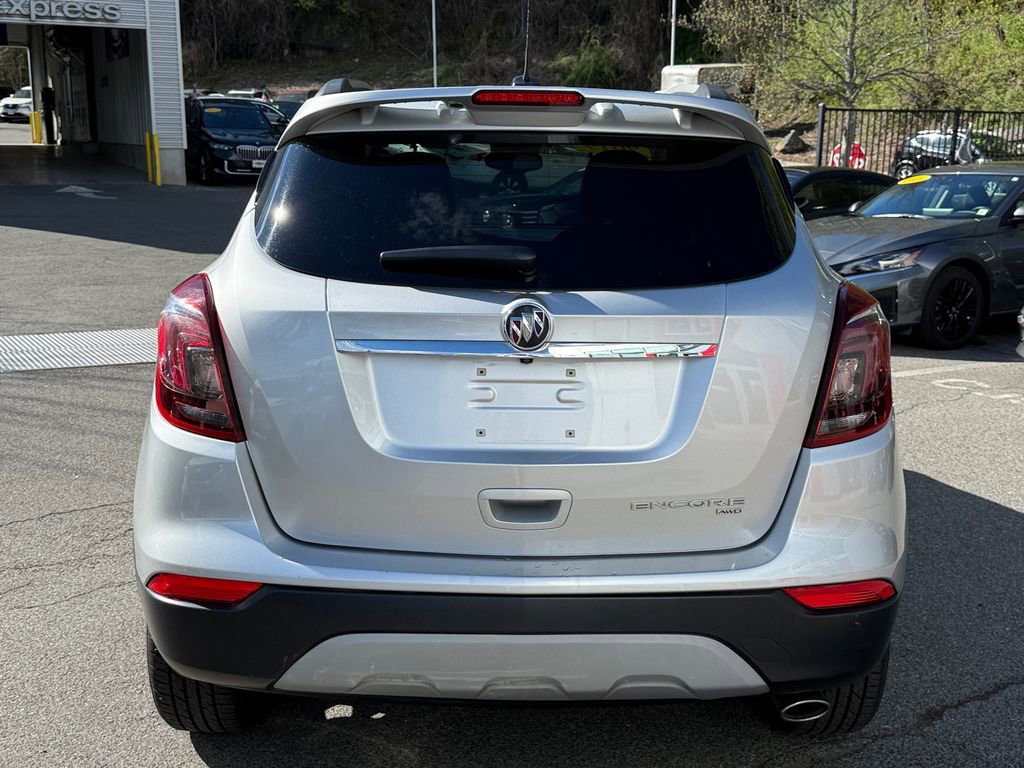Used 2019 Buick Encore Sport Touring image 5