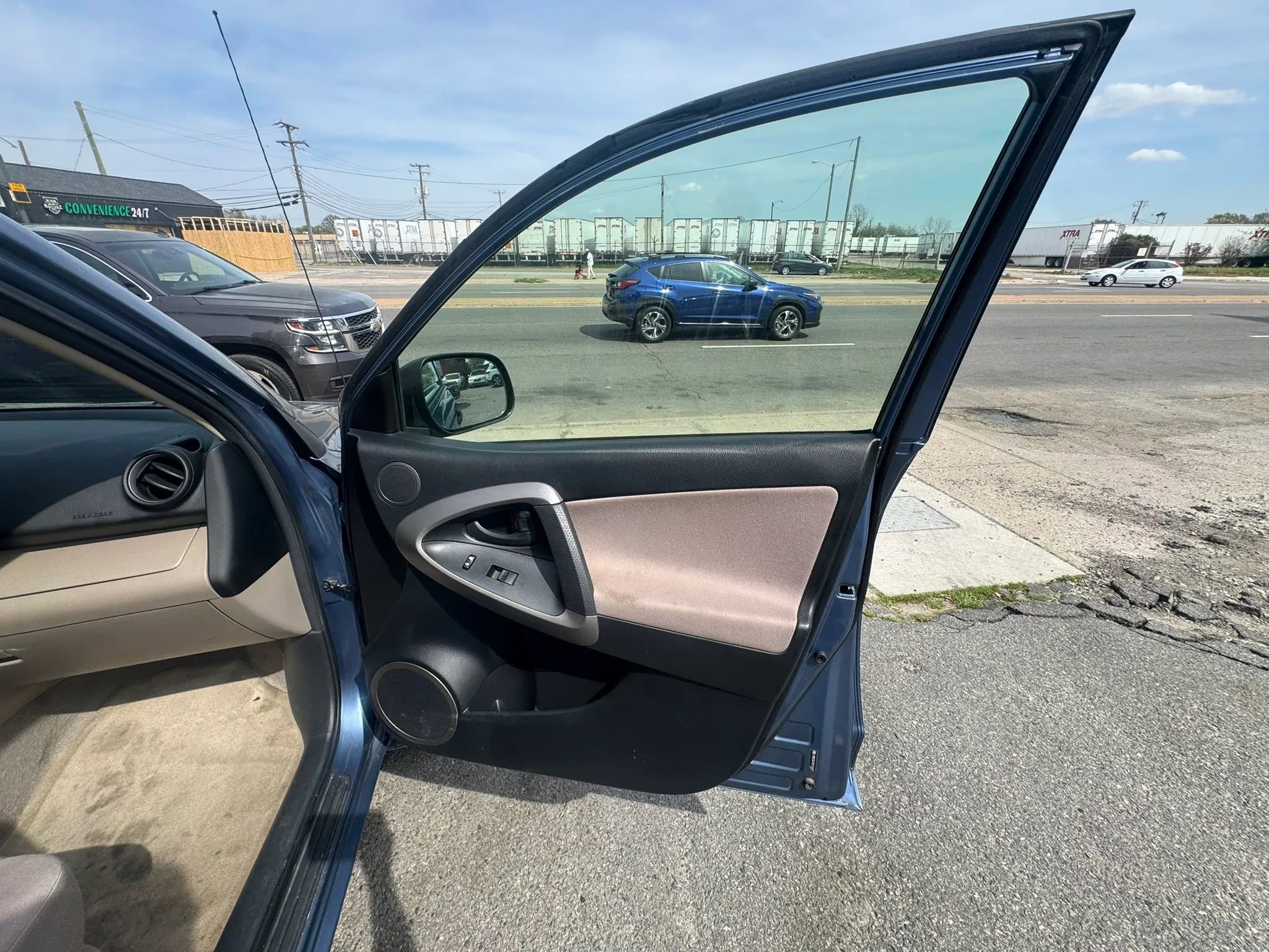 Used 2008 Toyota RAV4 4WD image 18