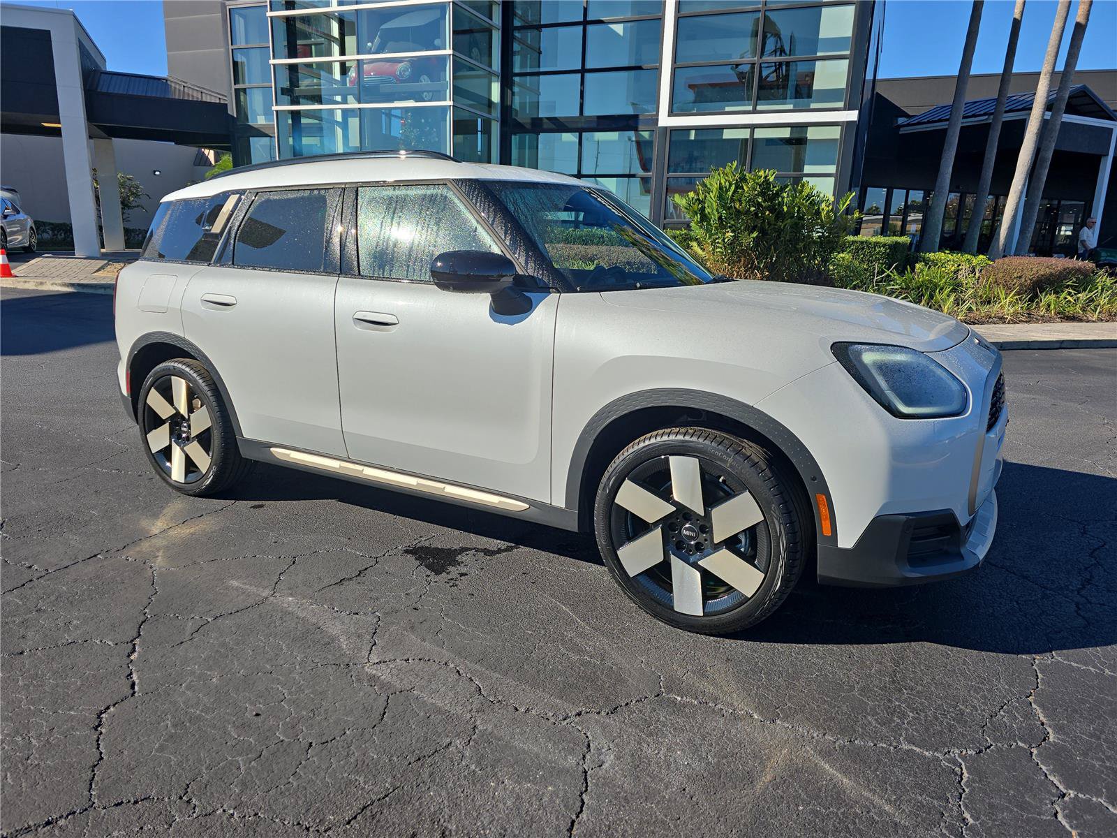 Used 2025 MINI Cooper Countryman S w/ Comfort Package Max AWD/4WD image 2