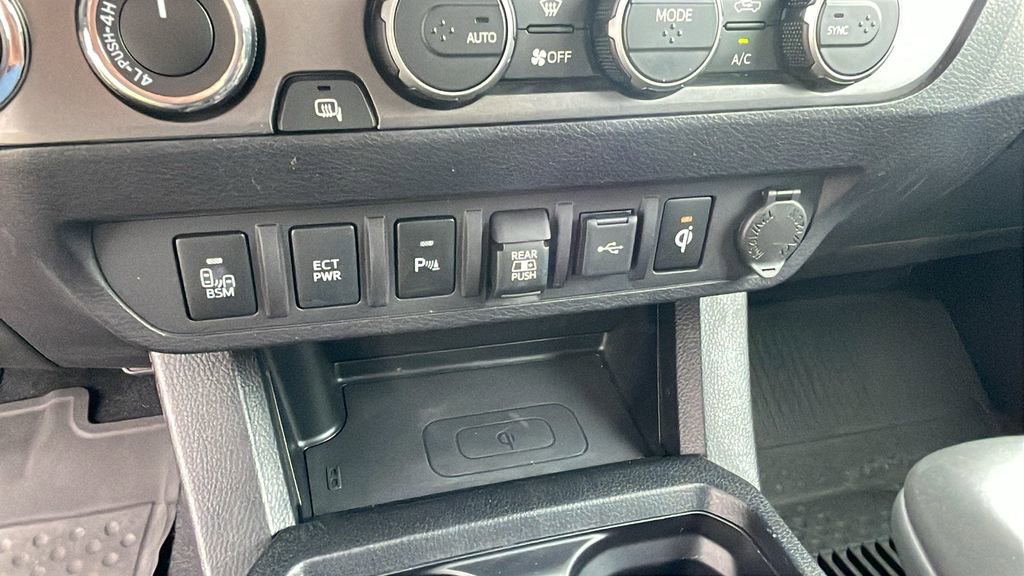 Certified 2021 Toyota Tacoma TRD Off-Road w/ Technology Package AWD/4WD image 17