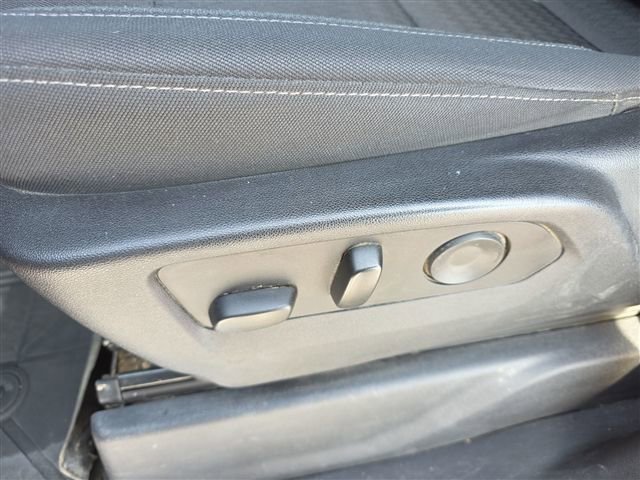 Used 2023 Chevrolet Silverado 1500 LT AWD/4WD image 33