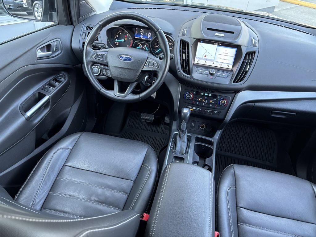 Used 2017 Ford Escape SE w/ SE Leather Comfort Package AWD/4WD image 20
