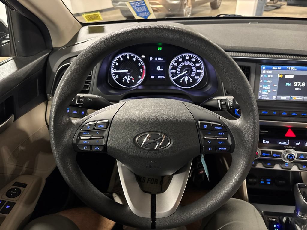 Used 2020 Hyundai Elantra SEL w/ Winter Weather Package FWD image 20