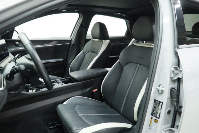 Used 2025 Kia K5 GT-Line w/ GT-Line Premium Package FWD image 8