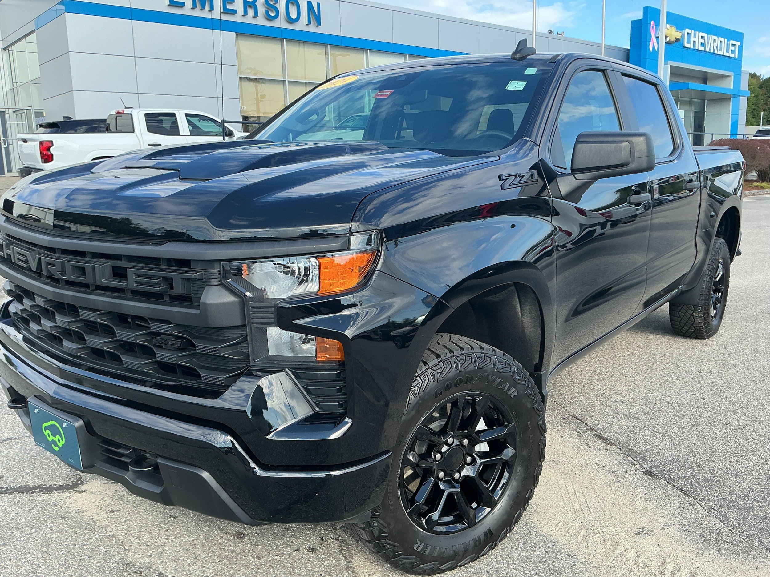 Certified 2024 Chevrolet Silverado 1500 Custom Trail Boss w/ Dark Appearance Package AWD/4WD image 2