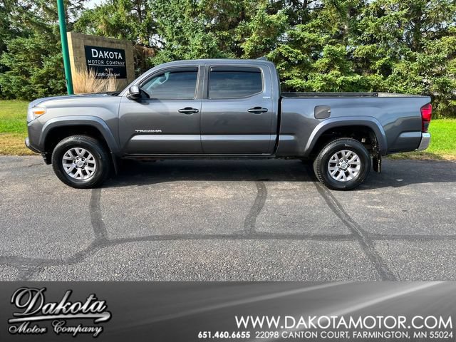 Used 2018 Toyota Tacoma SR5 AWD/4WD image 1
