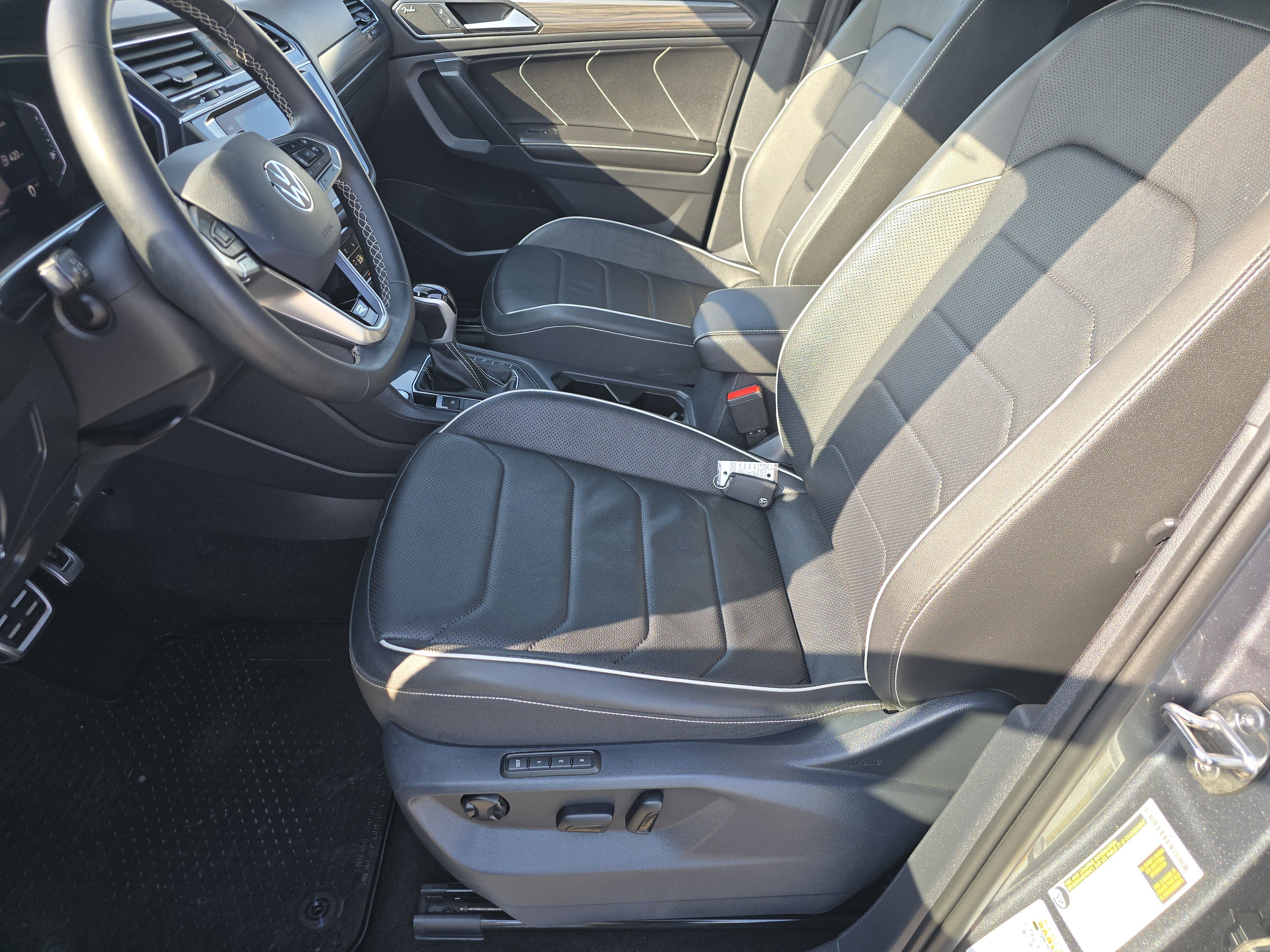 Certified 2023 Volkswagen Tiguan SEL R-Line AWD/4WD image 20