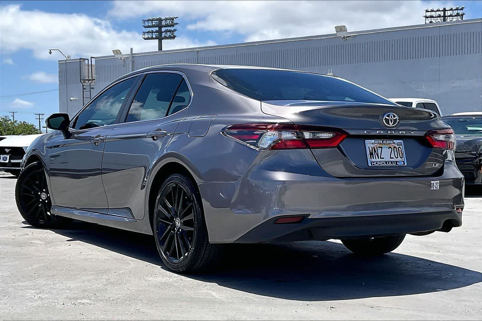 Used 2022 Toyota Camry LE FWD image 4