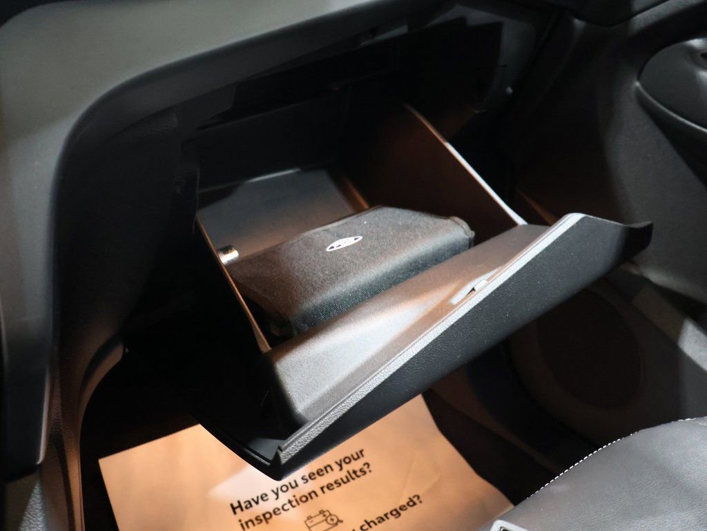 Used 2017 Ford Escape SE w/ SE Leather Comfort Package image 24