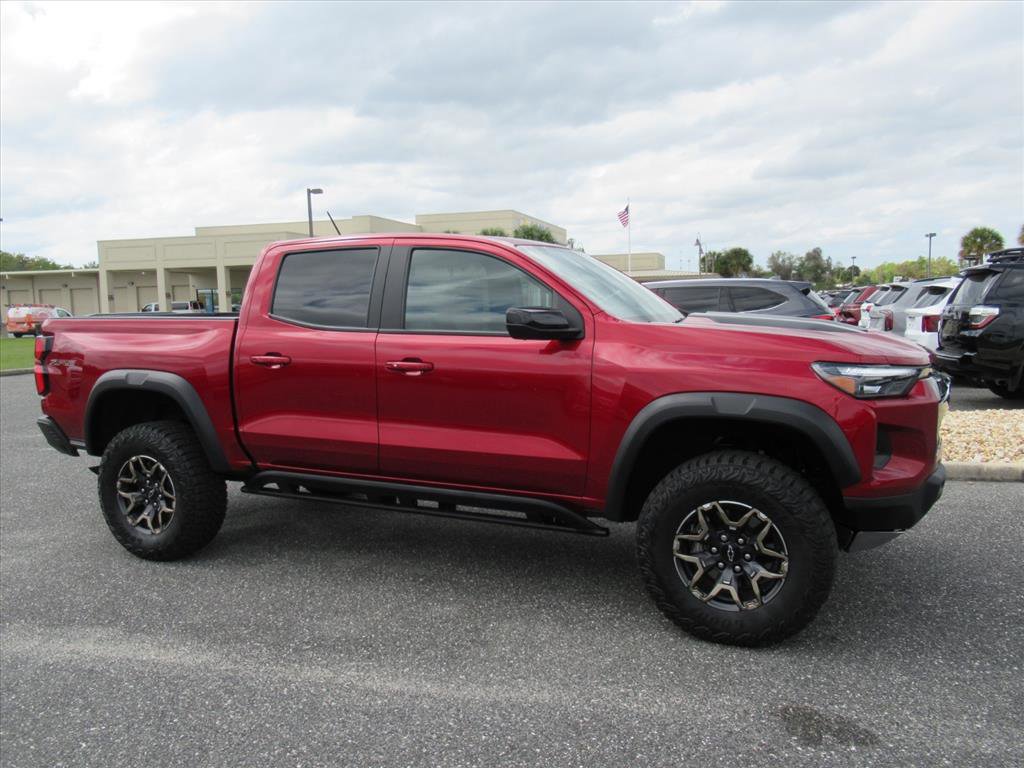 Used 2024 Chevrolet Colorado ZR2 w/ ZR2 Convenience Package III image 2