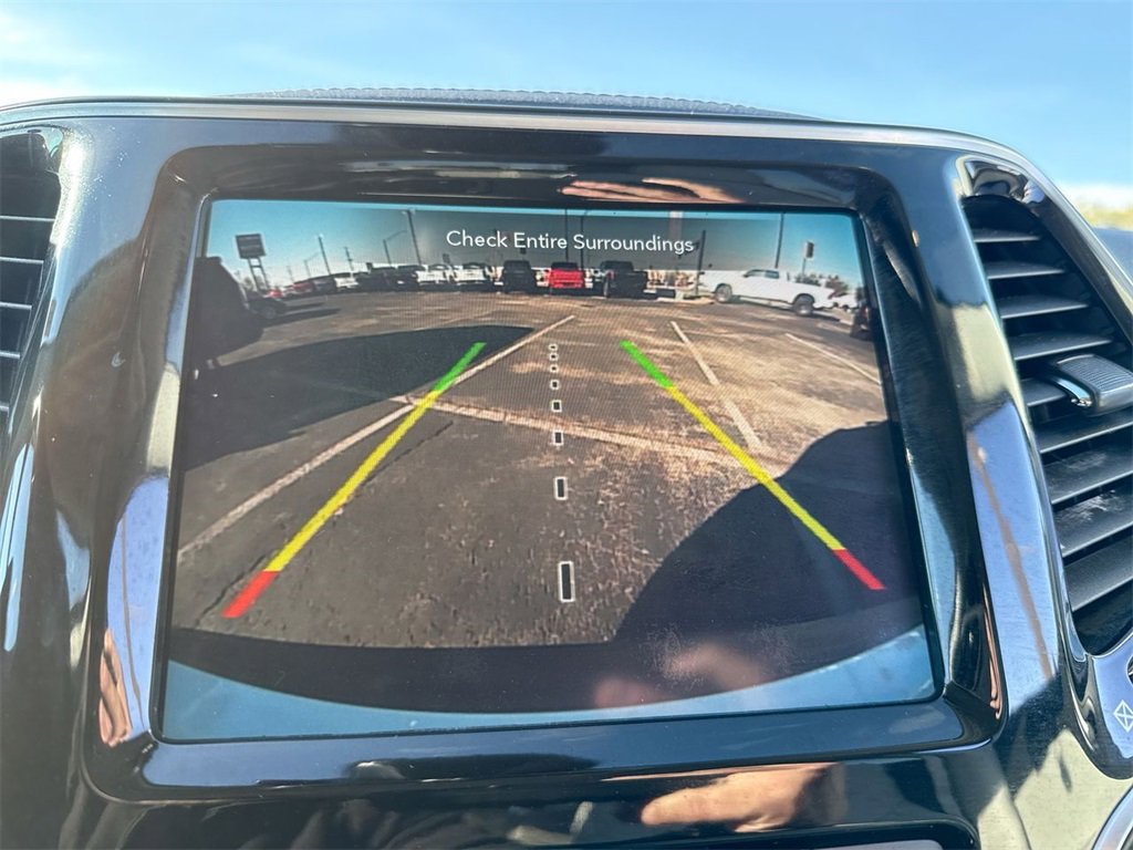 Used 2020 Jeep Cherokee Limited w/ Technology Group image 17